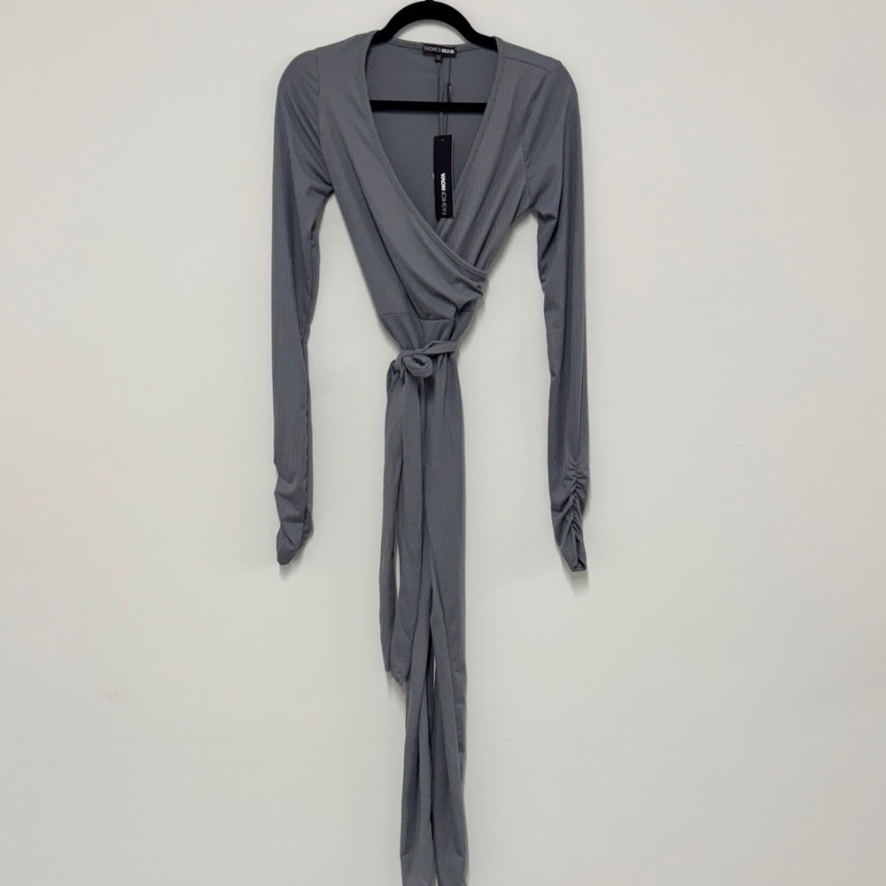 Elegant Gray Romper Top with Long Sleeves